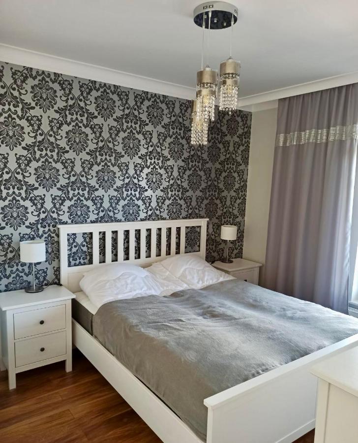 Celebryta - Apartament Lägenhet Ustronie Morskie Exteriör bild