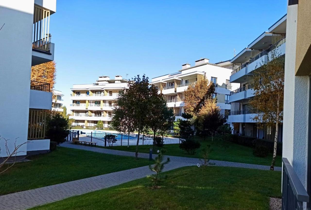 Celebryta - Apartament Lägenhet Ustronie Morskie Exteriör bild