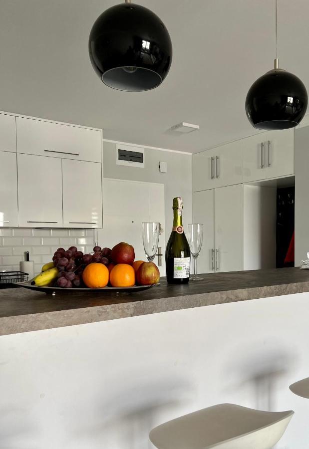 Celebryta - Apartament Lägenhet Ustronie Morskie Exteriör bild