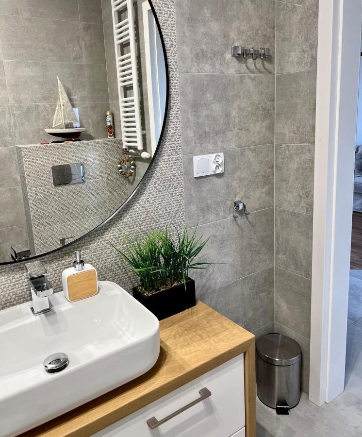 Celebryta - Apartament Lägenhet Ustronie Morskie Exteriör bild